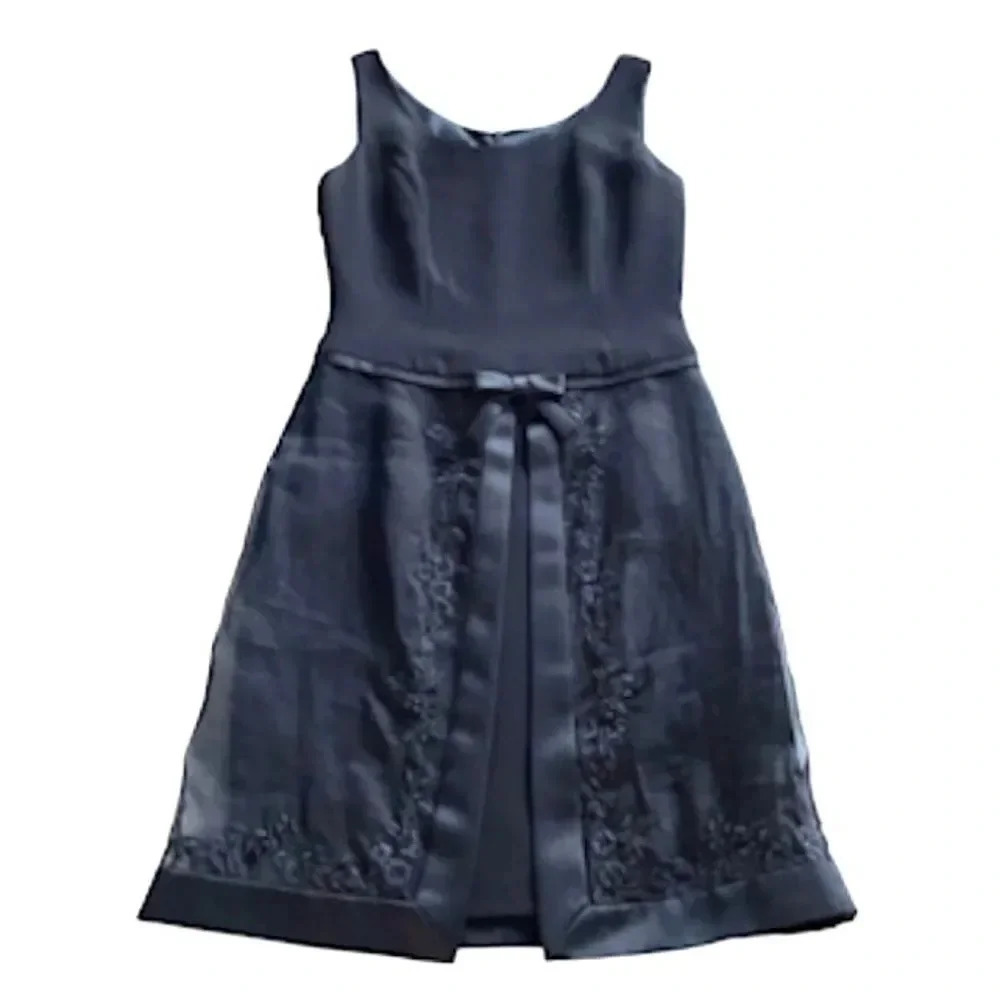 Shani sleeveless midi dress Black Layered with floral motif Women’s Size 6